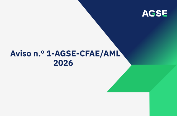 Imagem institucional com fundo branco e formas geométricas em azul escuro e verde. No centro lê-se: “Aviso n.º 1-AGSE-CFAE/AML 2026”, e no canto superior direito está o logótipo “AGSE”.
